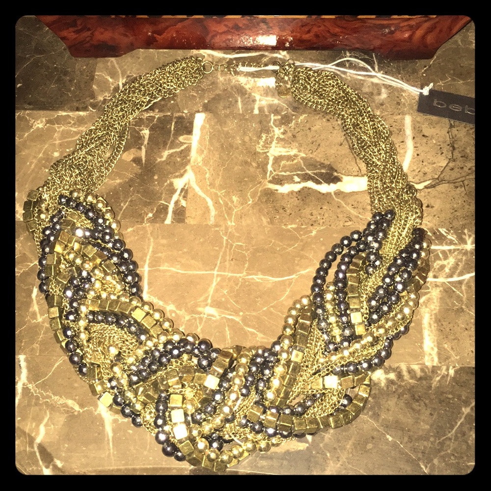 Bebé statement necklace